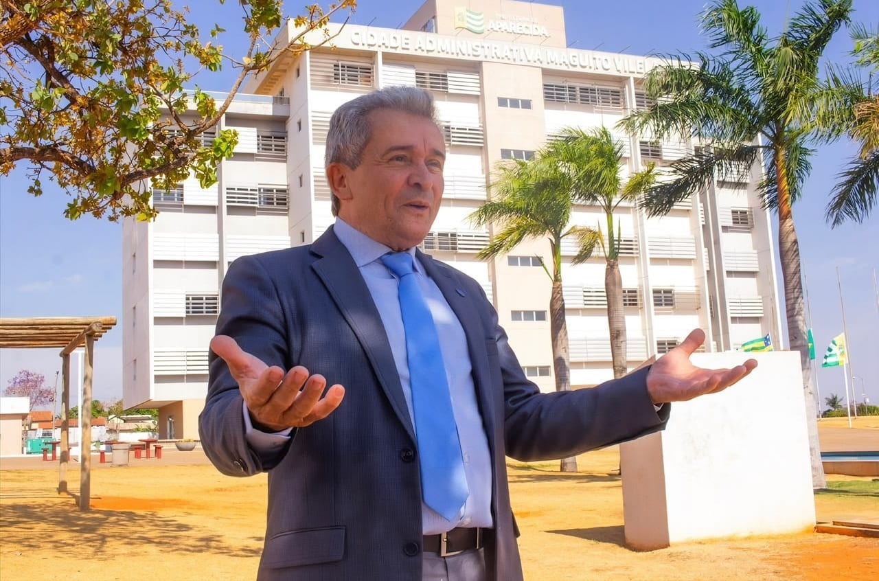 Ezizio (PSB) critica Professor Alcides e pede projetos para Aparecida