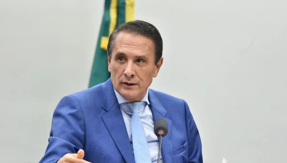 Gaguim manifesta solidariedade após incêndio que destruiu 38 casas