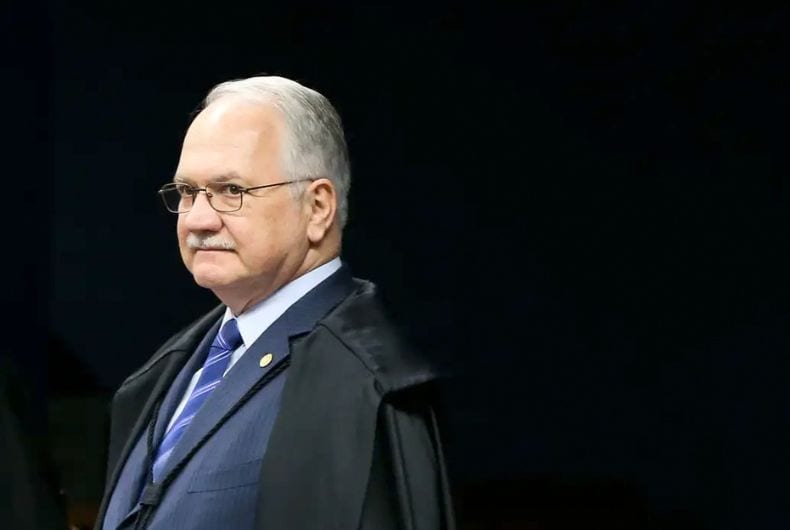 Edson Fachin diz agir "no tempo correto" sobre mensagens entre Vorcaro e Moraes