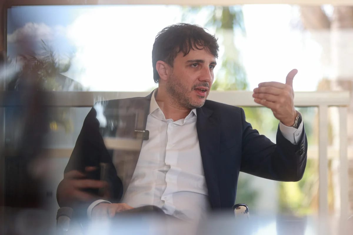 Renan Santos acusa ONGs estrangeiras de “sabotagem” em obras no Brasil