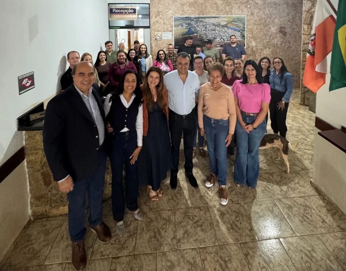 Encontro devocional encerra Outubro Rosa na Prefeitura de Engenheiro Coelho