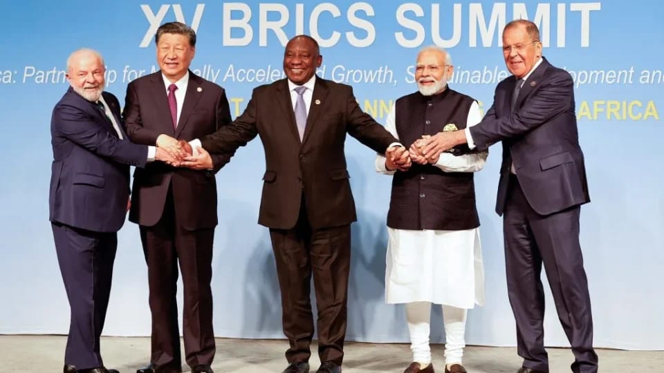 Brics avança com plano para reduzir dependência do dólar e criar sistema próprio de pagamentos