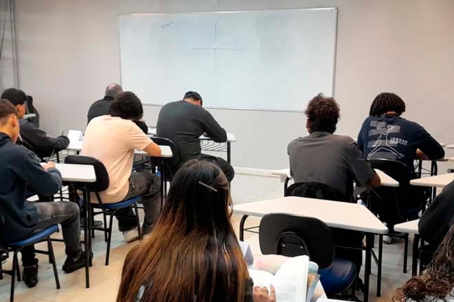 Cachoeirinha inicia cursos profissionalizantes com bolsa de R$ 750 para alunos; entenda