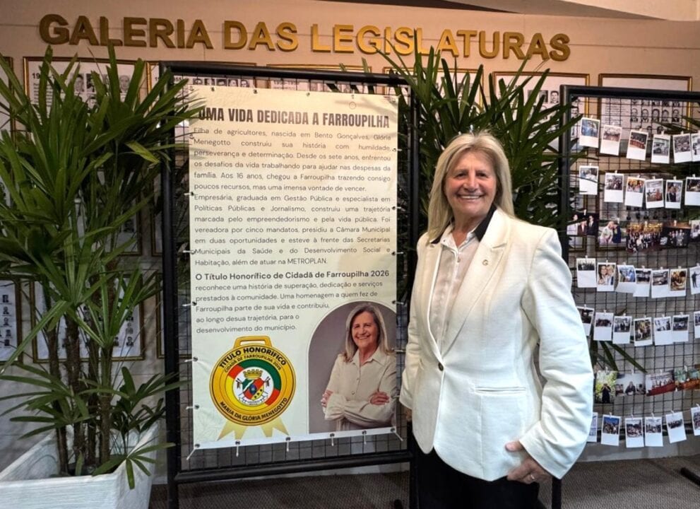 Glória Menegotto recebe Título de Cidadã Honorífica de Farroupilha