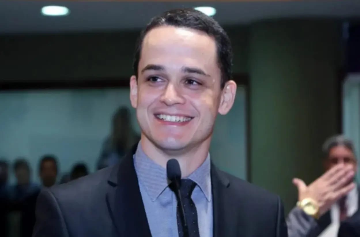 Lorenzo Pazolini vence Ricardo Ferraço e é eleito governador do Espírito Santo
