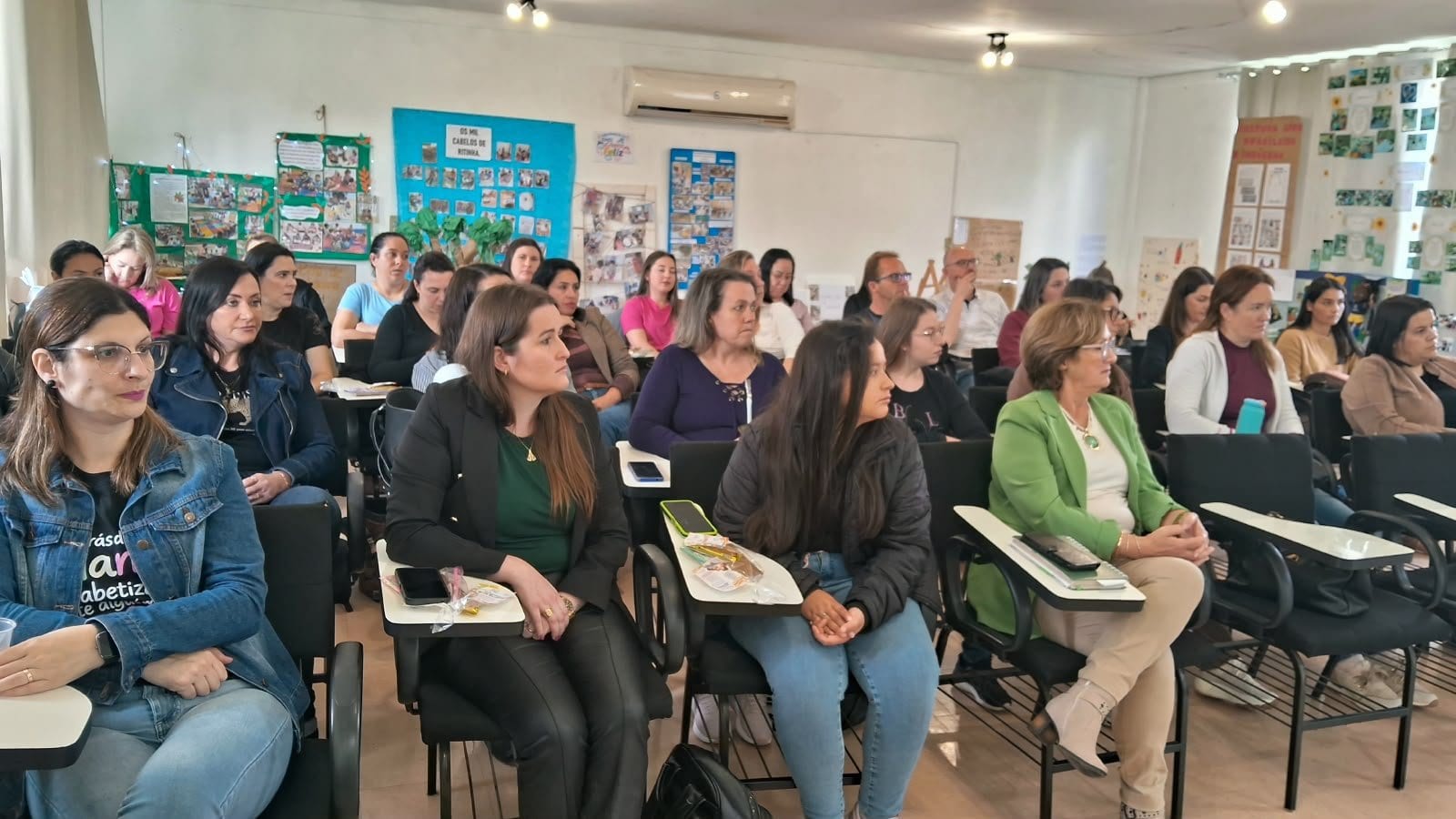Educação infantil e alfabetização são destaque em programação formativa em Sobradinho