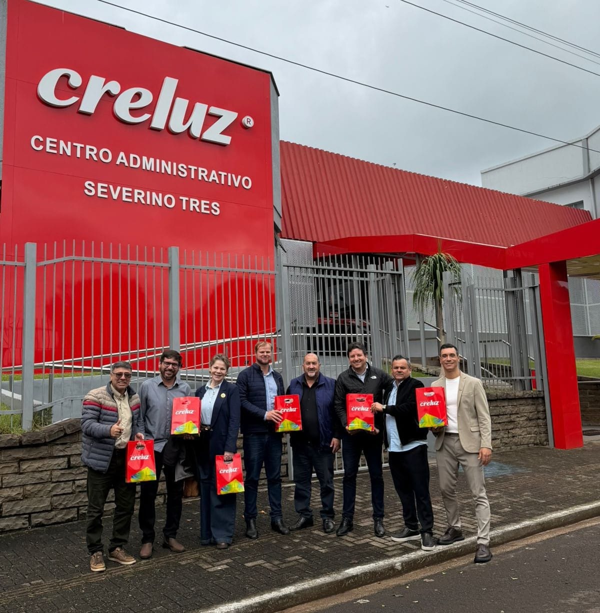 Vereadores de Palmeira das Missões firmam acordo com a Creluz para melhorias na iluminação do Trevão e do Trevo da Hípic
