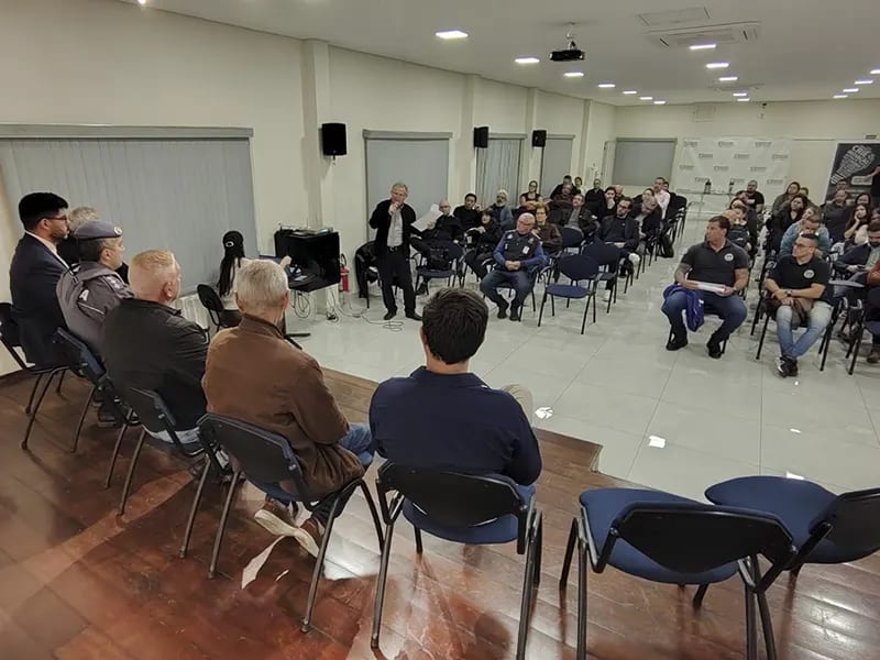 Acias debate segurança e aumento da população em situação de rua em Salto