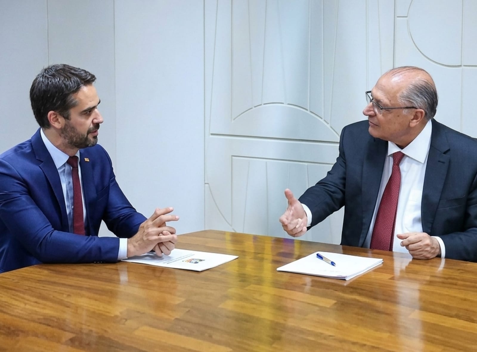 Em reunião com o vice-presidente Geraldo Alckmin, governador gaúcho discute projetos estratégicos para o RS