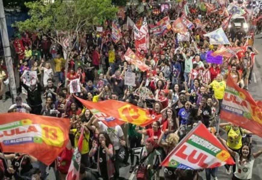 Caminhada de William Siri reúne apoiadores em Realengo