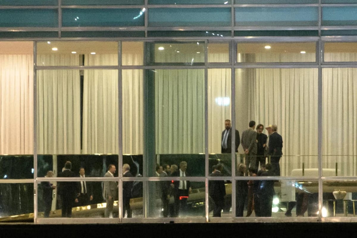 Em jantar, Lula pede a empresários que comparem seu vice com o de Flávio