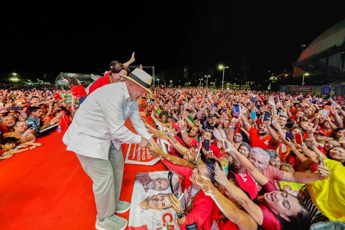 Lula mobiliza movimentos sociais para aproximar indecisos nas ruas e redes