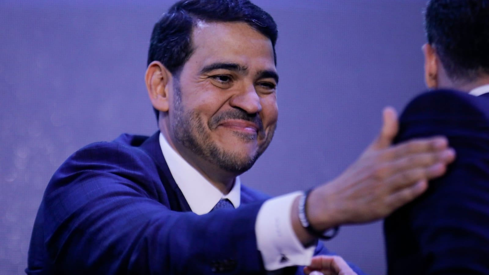 Ao citar endividamento, Messias diz que Bolsonaro não cuidou das famílias