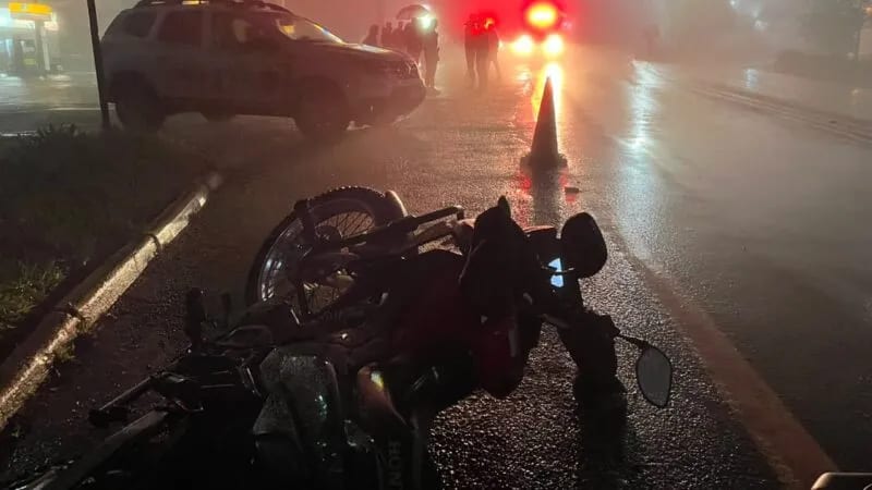 Pedestre fica em estado grave após ser atropelado por motocicleta na BR-470