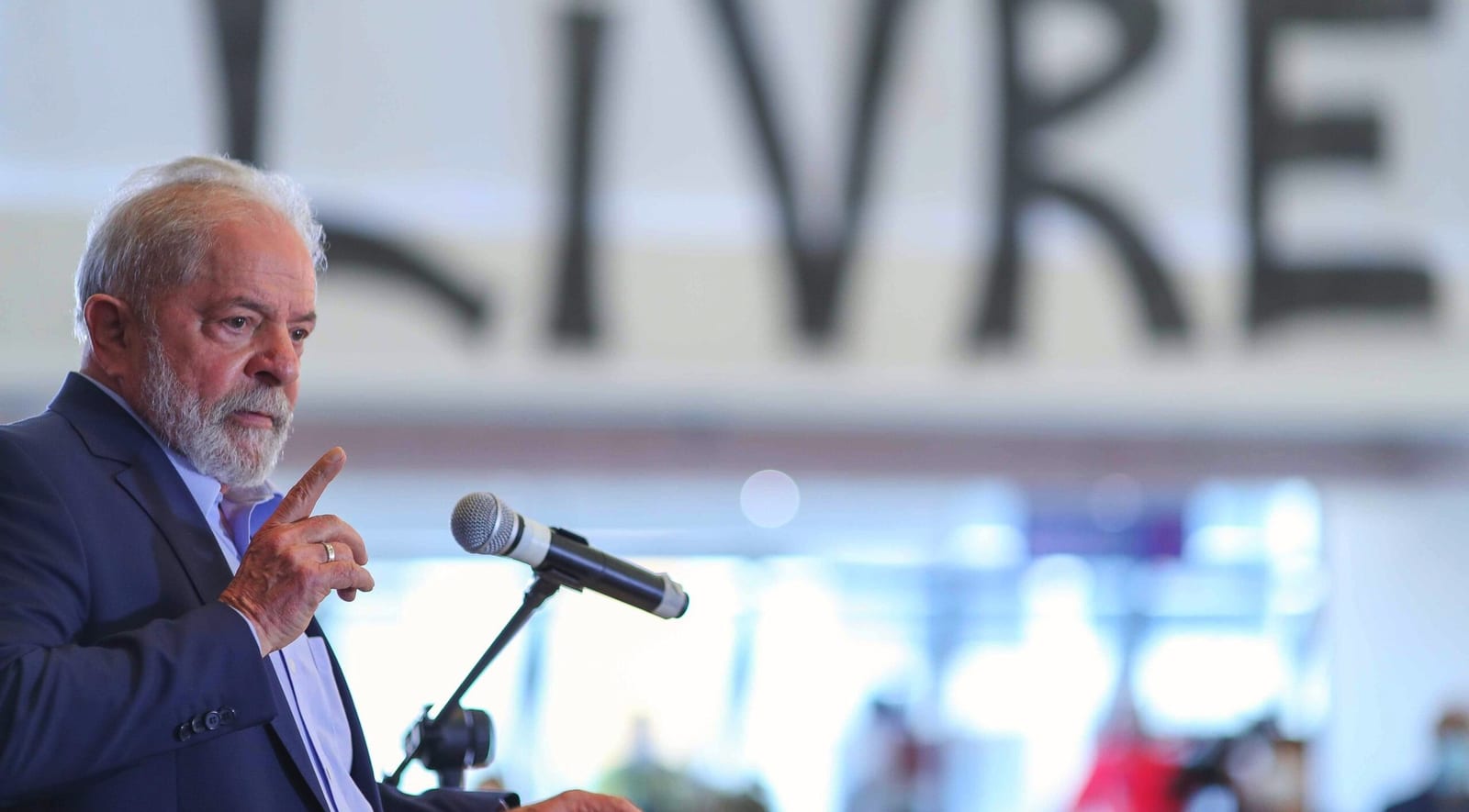 Derrotar Flávio e libertar Lula do arcabouço