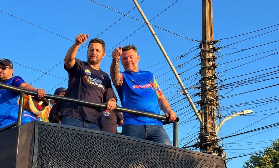 Marangoni e Roger Gasques fazem carreata com mais de 150 veículos