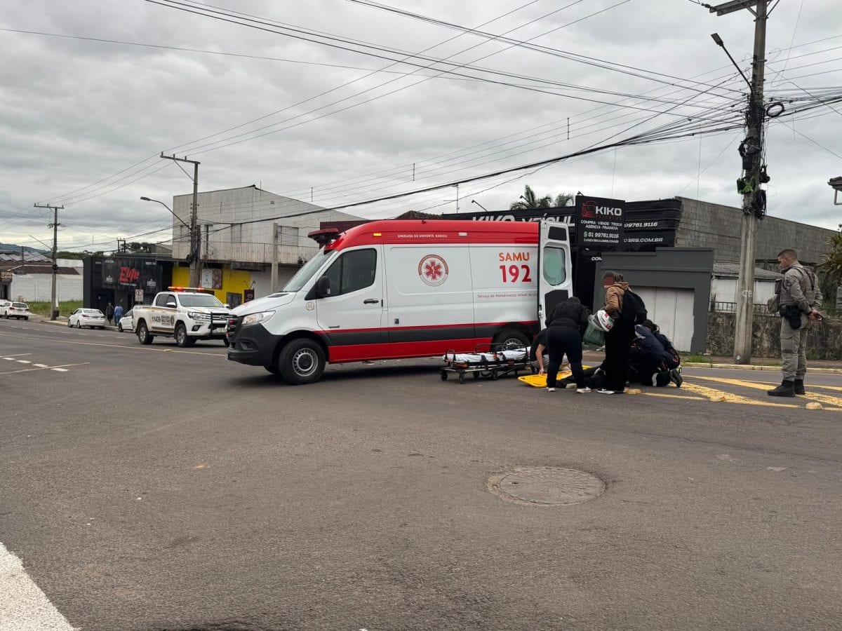 Colisão entre moto e carro deixa motociclista ferido em Vera Cruz