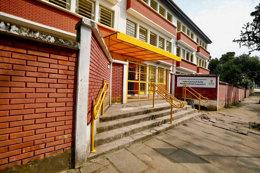Porto Alegre tem 7 escolas públicas sem ligação à rede de esgoto