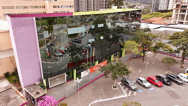 Barueri reconstrói Emef no Parque dos Camargos e reformará FiebTech em Alphaville