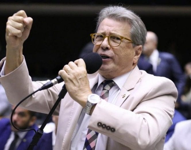“Preparem-se para o que o PT vai aprontar”, alerta deputado Bibo Nunes sobre ofensiva contra Flávio