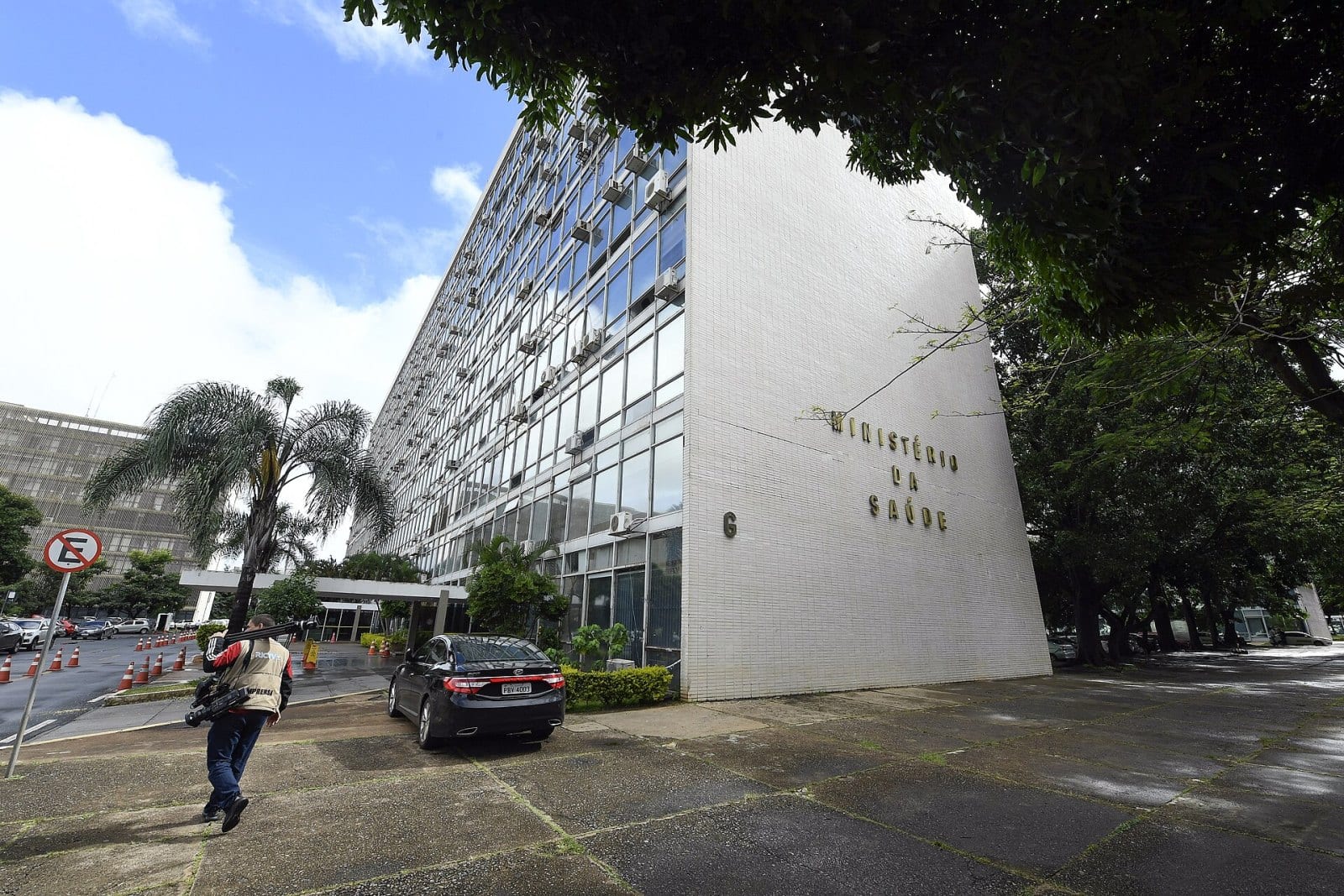 Tratamento precoce da covid: governo Bolsonaro publicou 107 boletins