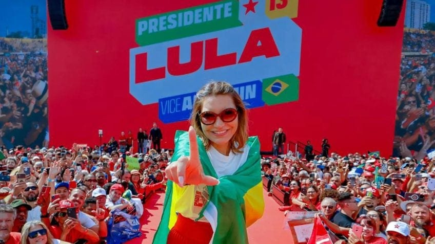 Janja define decisões da campanha de Lula mesmo sem cargo formal