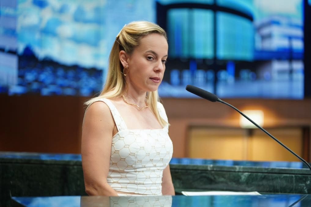 Bruno Peixoto escolhe Julianni Santana para a Diretoria Legislativa da Alego
