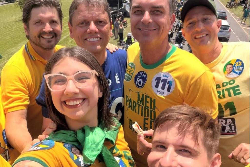'Guerra espiritual' vira trunfo bolsonarista em campanha com menos pautas morais clássicas