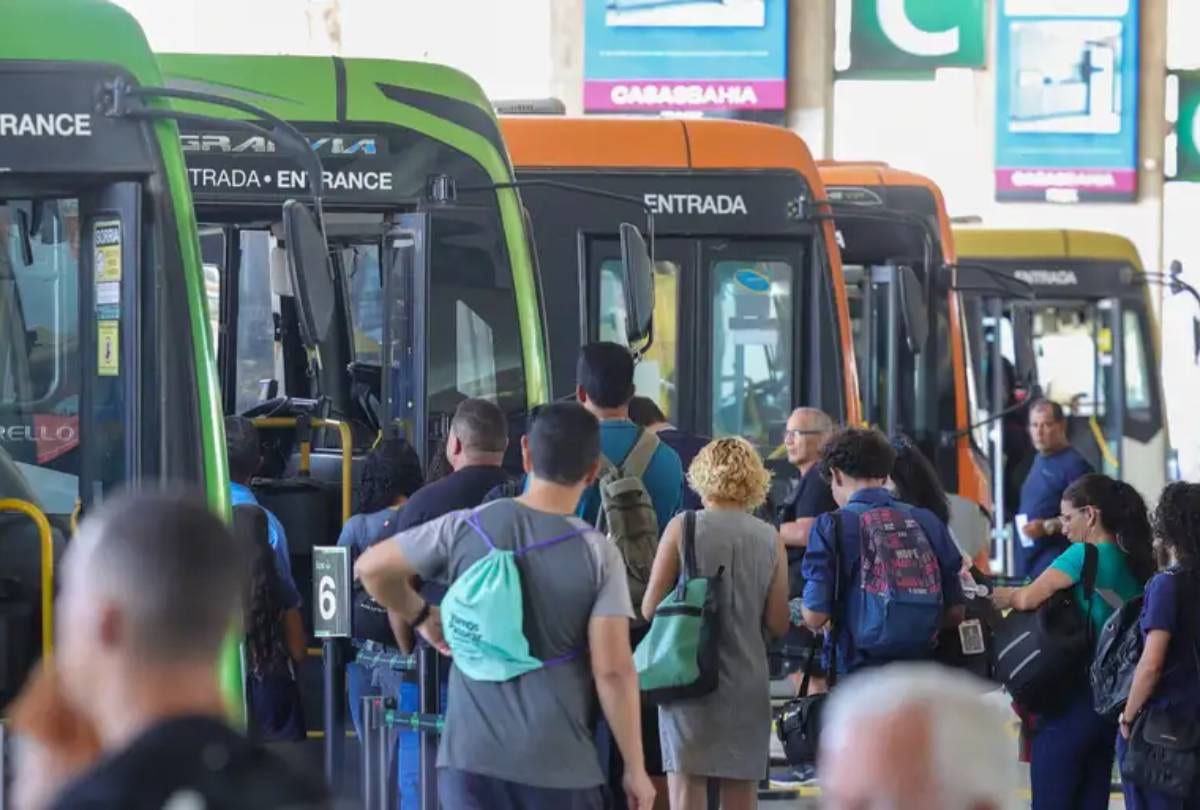 Ônibus podem ficar de graça aos fins de semana em todo o Brasil