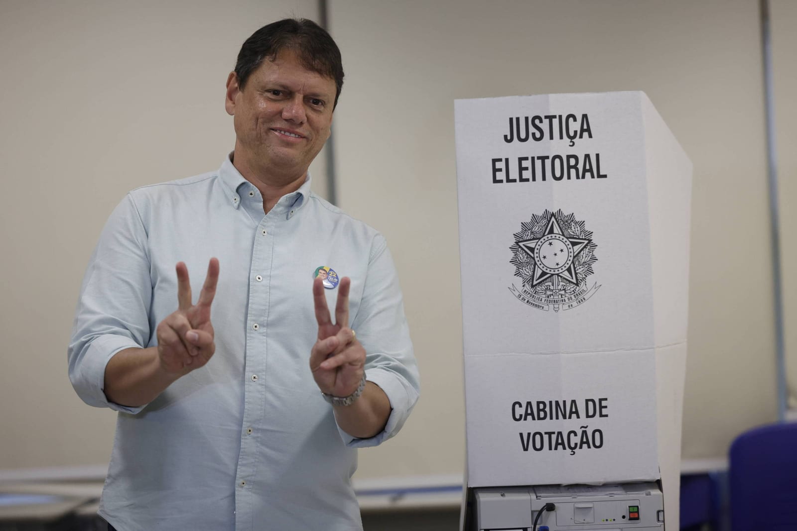 Com Flávio a caminho dos EUA, Tarcísio diz que eleição passou e que país precisa de projeto