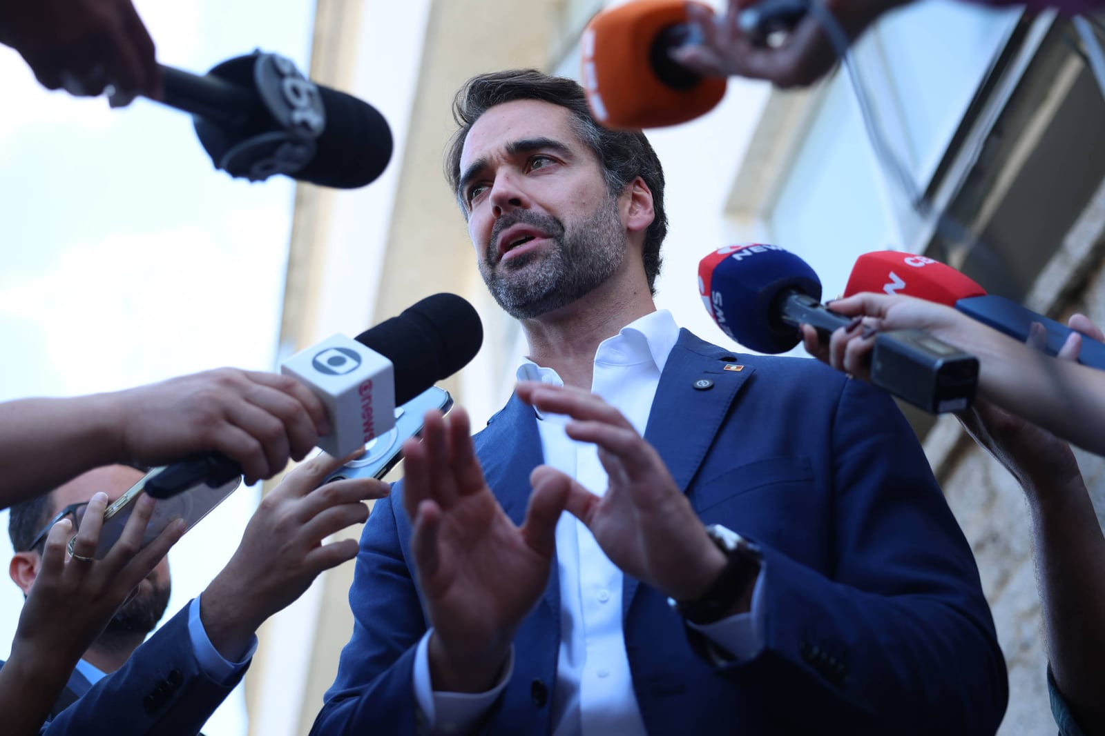 Eduardo Leite diz que tende à neutralidade no segundo turno e frustra campanha de Lula