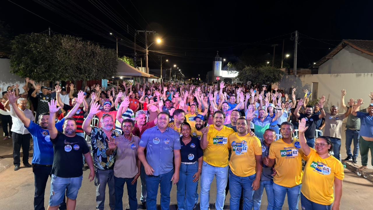 Força política: Grande adesivaço e reunião consolidam apoio a Eduardo Fortes ao lado do prefeito e lideranças em Cariri