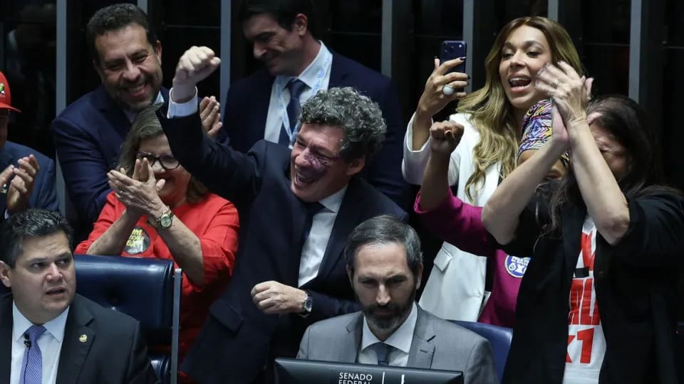 Brasil implementa transformação histórica na jornada de trabalho