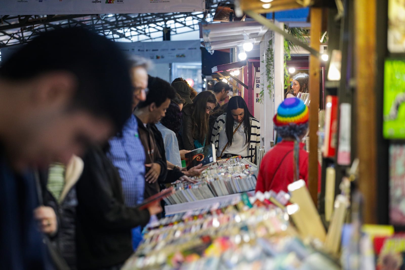 Porto Alegre abre Feira do Livro com programação gratuita e expectativa de 1,5 milhão de visitantes