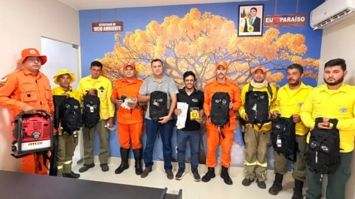 Paraíso entrega EPIs e 4 sopradores ao Corpo de Bombeiros