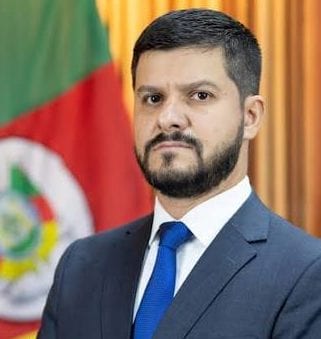 Secretário Estadual de Agricultura destaca na Rádio Progresso custos de produção como principal desafio da cadeia leitei