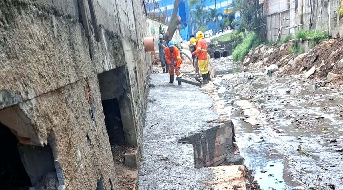 Prefeitura finaliza concretagem de passeio às margens do córrego dos Japoneses