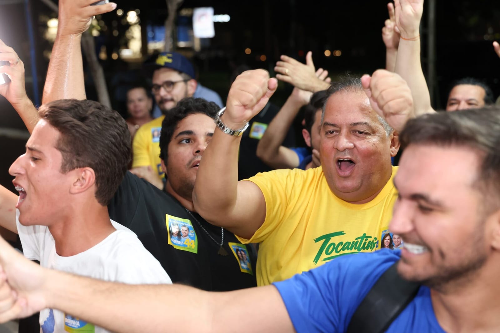 “Um governo feito para a população, e não para interesses pessoais”, destaca Eduardo Gomes em adesivaço de Dorinha, no E
