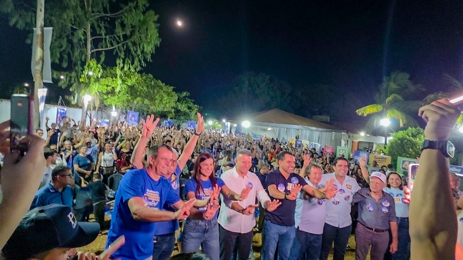 Com casa cheia e prestígio político, Vilmar lança campanha em Palmas