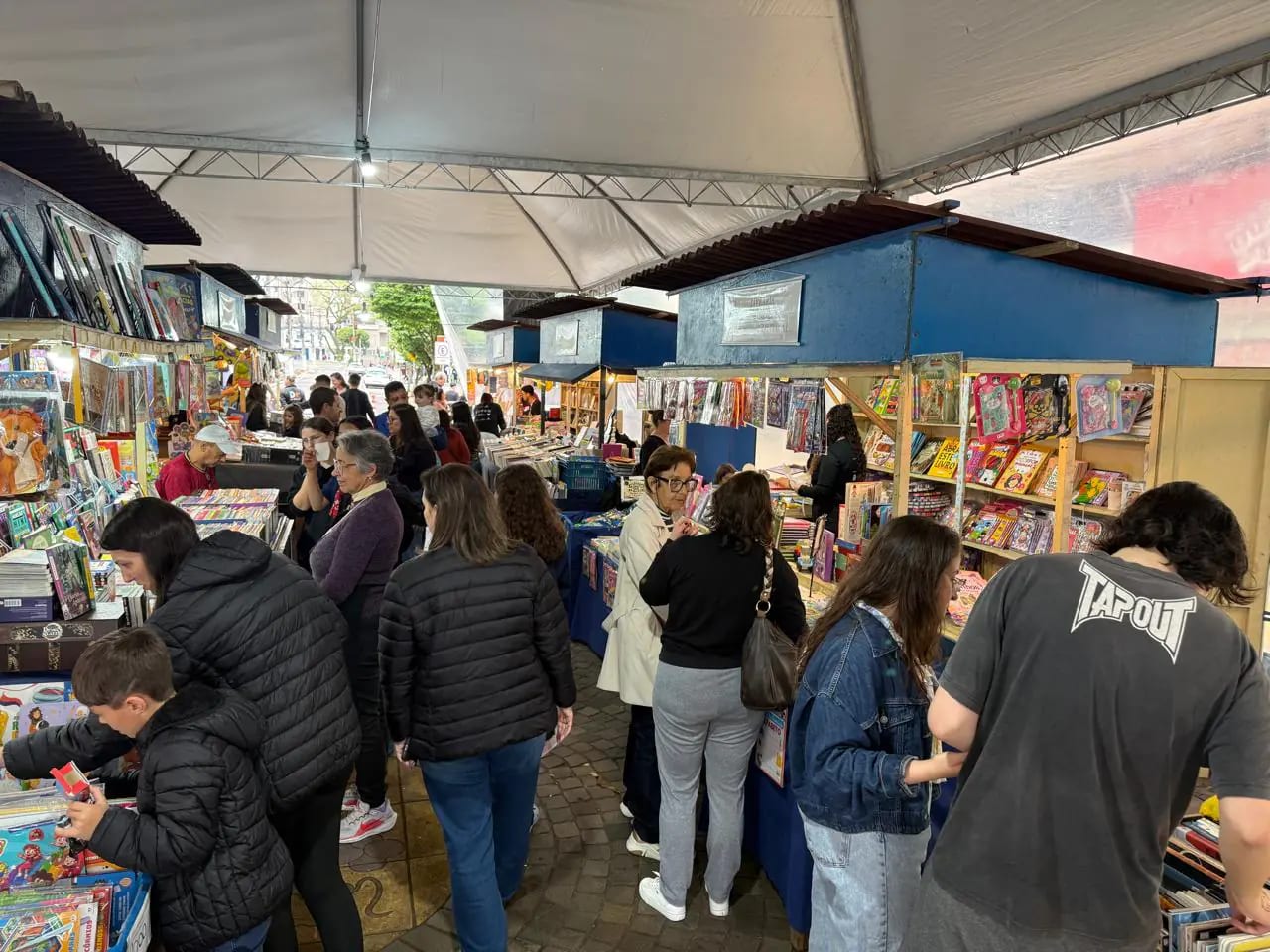 41ª Feira do Livro de Bento Gonçalves se encerrou com público de 35 mil pessoas