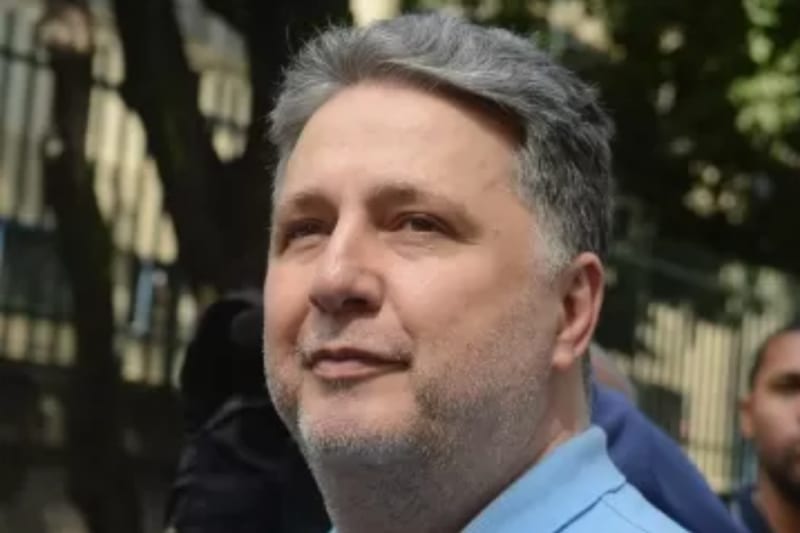 TSE derruba veto do TRE-RJ e autoriza Garotinho a retomar campanha