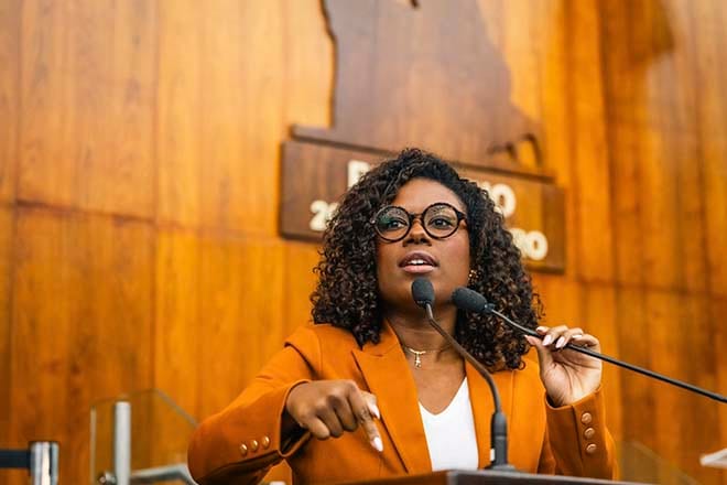 Governo do RS paga bolsas atrasadas do Programa Professor do Amanhã