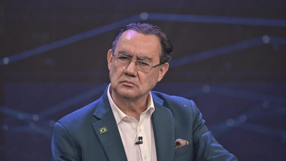 Augusto Cury registra perda de seguidores após crescimento acelerado nas redes