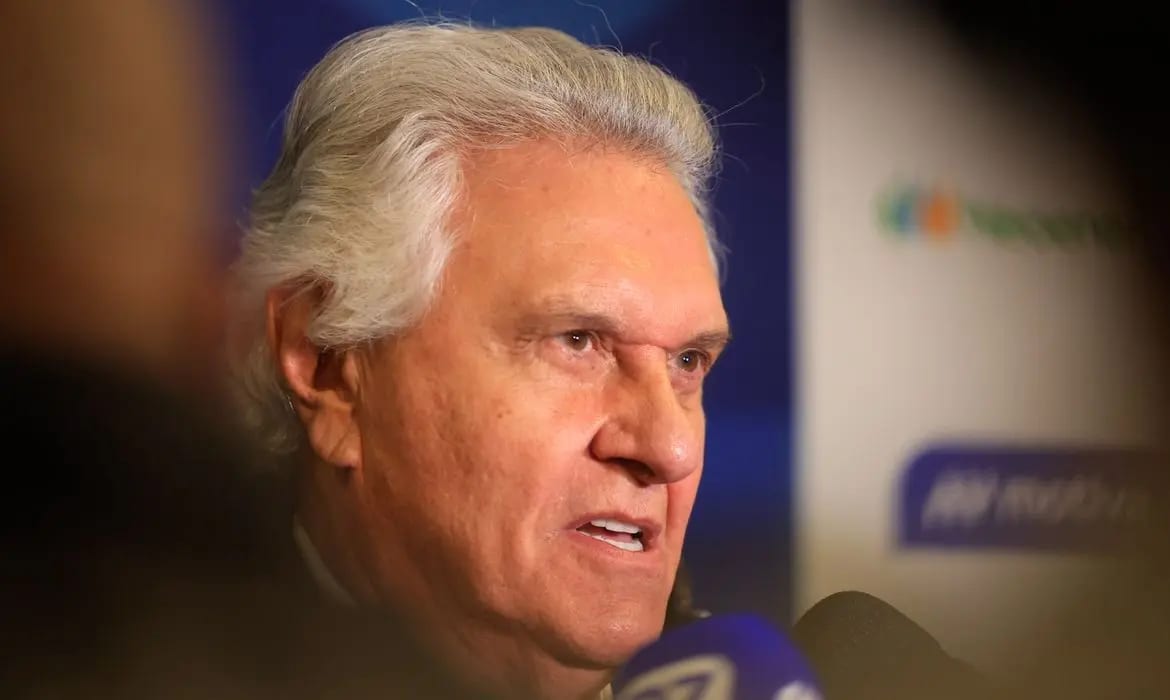 Ronaldo Caiado deve receber alta neste domingo (13)