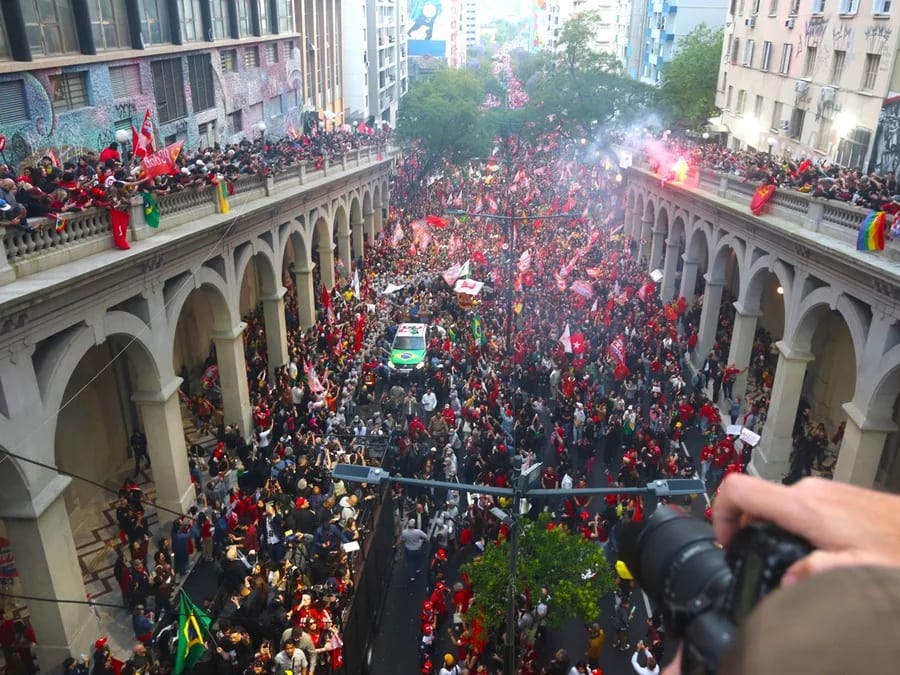 Ruas definiram segundo turno da eleição presidencial