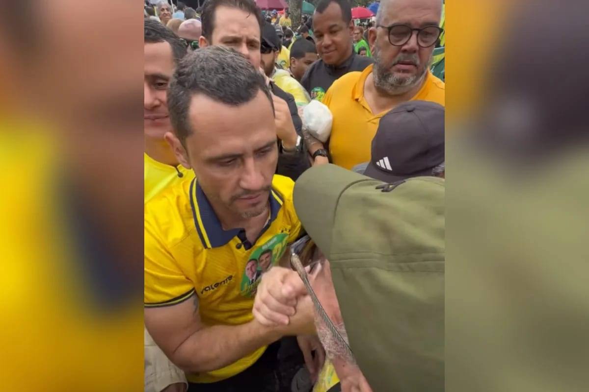 Cleitinho se aproxima do bolsonarismo após ato em BH e tensiona disputa com Roscoe