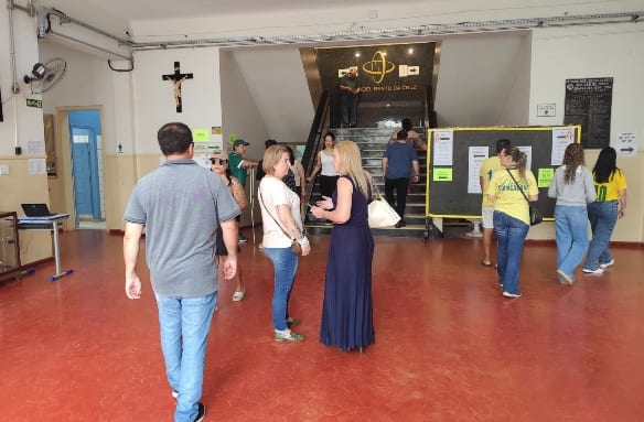 Votação no segundo turno é rápida e tranquila em Araçatuba e Birigui; maior local de votação registra crime eleitoral