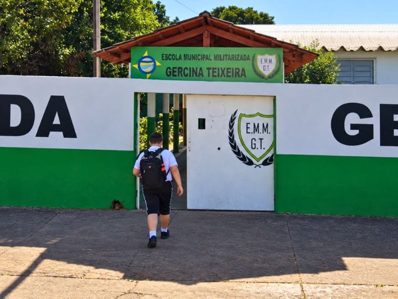 Prefeito de Piranhas protocola projeto que cria Fórum Municipal de Educação