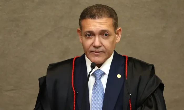 Kassio atende Flávio e suspende circulação de jornal de sindicato