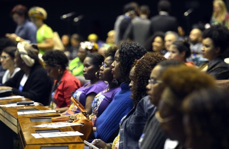 Candidaturas coletivas crescem e chegam a 25 registros para 2026